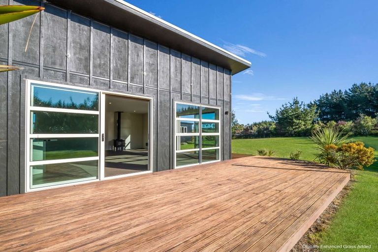 Photo of property in 3 Mowhia Grove, Waitarere, Levin, 5510