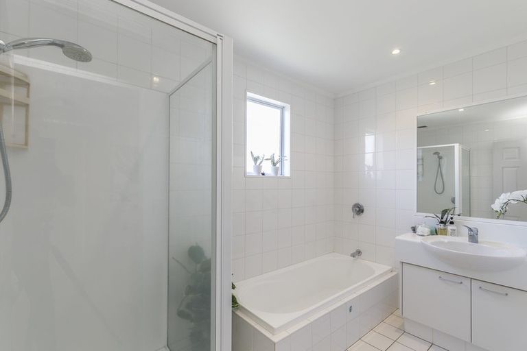 Photo of property in 47 Falkirk Avenue, Seatoun, Wellington, 6022