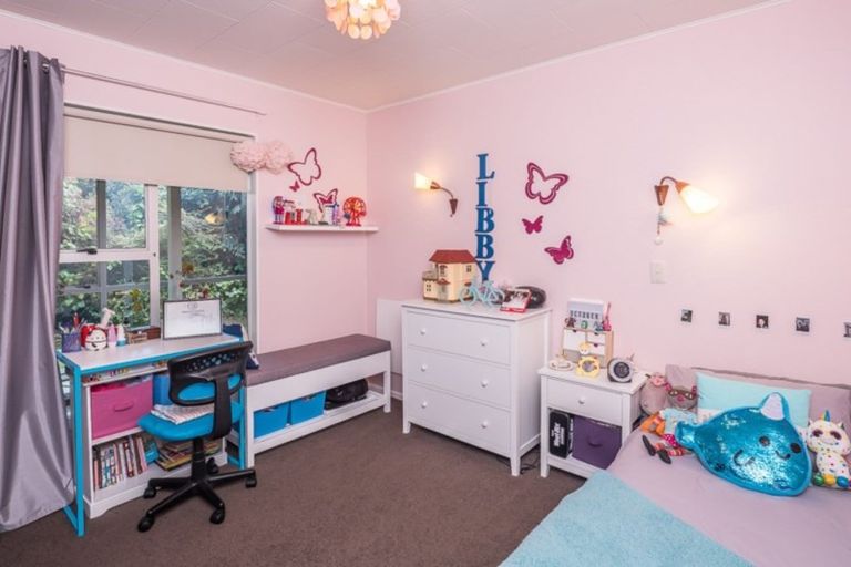 Photo of property in 11 Millvale Street, Waikanae, 5036