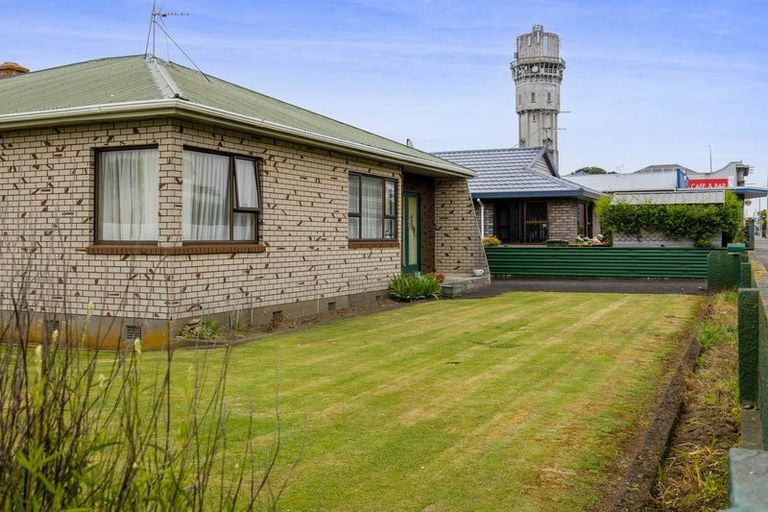 Photo of property in 35 High Street, Hawera, 4610