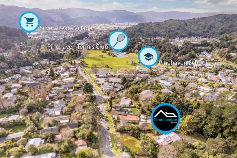 Photo of property in 99 Pinehaven Road, Pinehaven, Upper Hutt, 5019