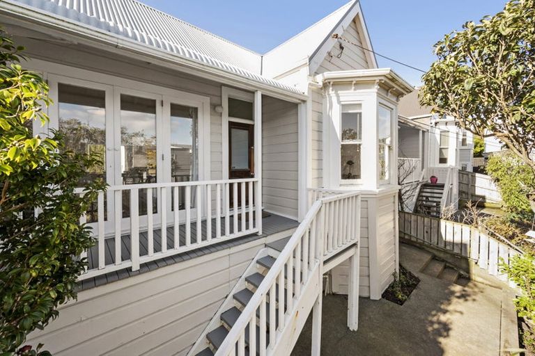 Photo of property in 23 Princess Terrace, Newtown, Wellington, 6021