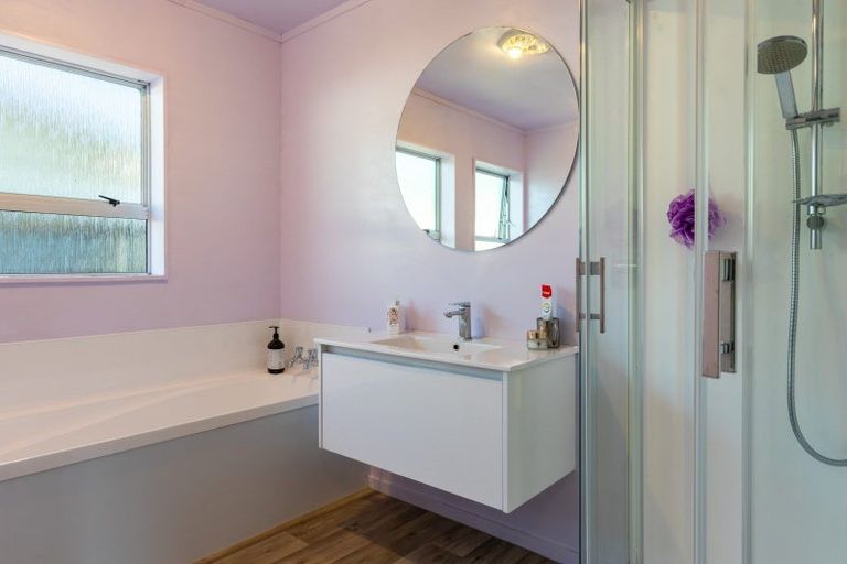 Photo of property in 57 Mclean Street, Woodville, 4920