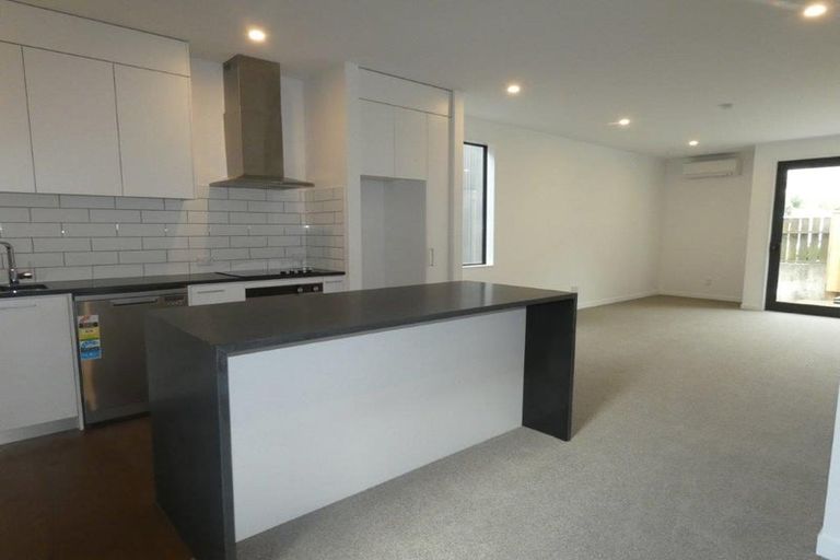 Photo of property in 11/20u Trent Street, Island Bay, Wellington, 6023