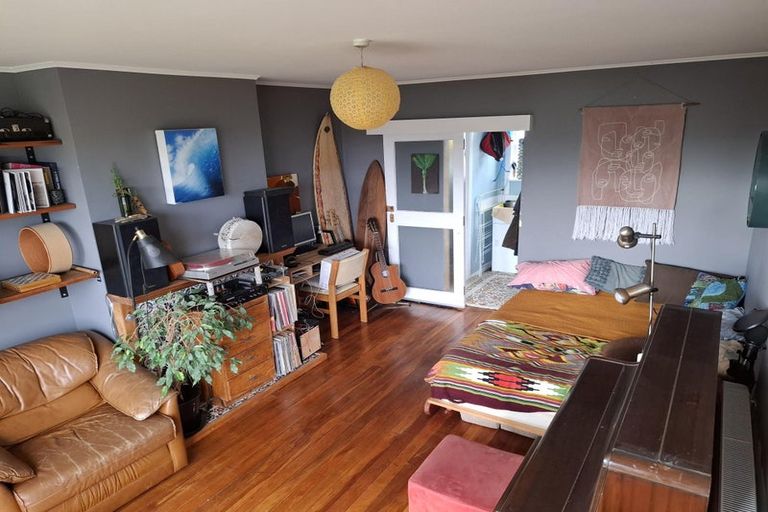 Photo of property in 19a Kekerenga Street, Strathmore Park, Wellington, 6022