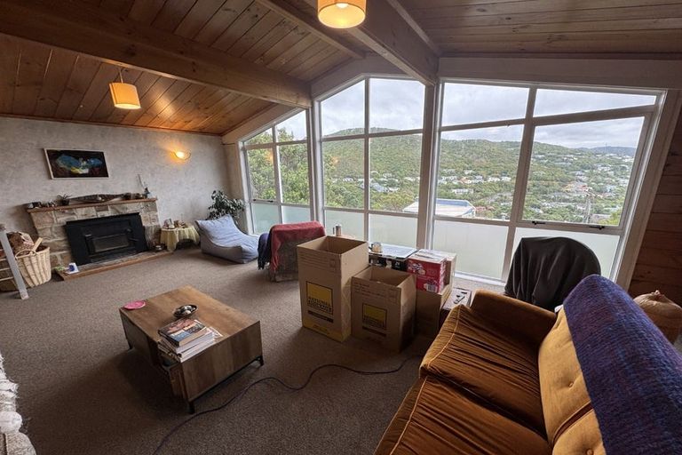 Photo of property in 9 Versailles Street, Karori, Wellington, 6012