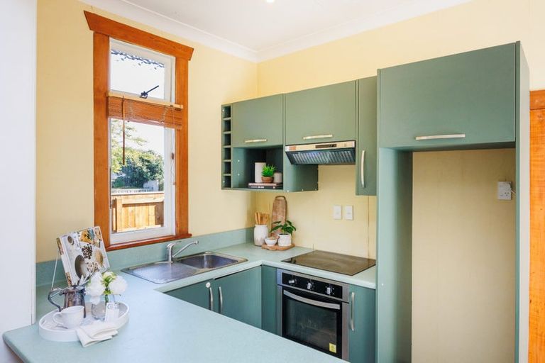 Photo of property in 3 Cuba Street, Takaro, Palmerston North, 4412