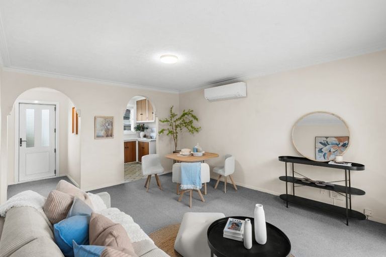 Photo of property in 1/18 Sawtell Place, Northcote, Christchurch, 8052