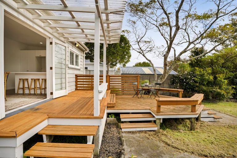 Photo of property in 131 Lemon Street, New Plymouth, 4312