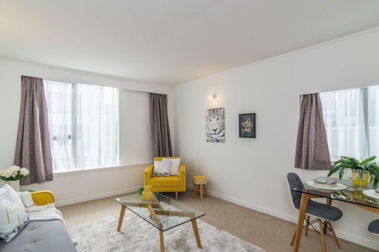 Photo of property in Hobson Court Flats, 25/70u Hobson Street, Thorndon, Wellington, 6011