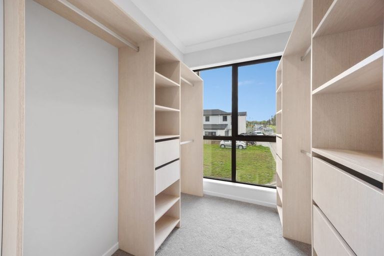 Photo of property in 2f Hughs Way, Flat Bush, Auckland, 2019