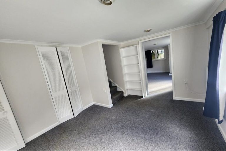 Photo of property in 19 Governor Road, Northland, Wellington, 6012