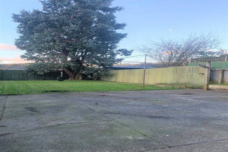 Photo of property in 40 Karaka Street, Wainuiomata, Lower Hutt, 5014