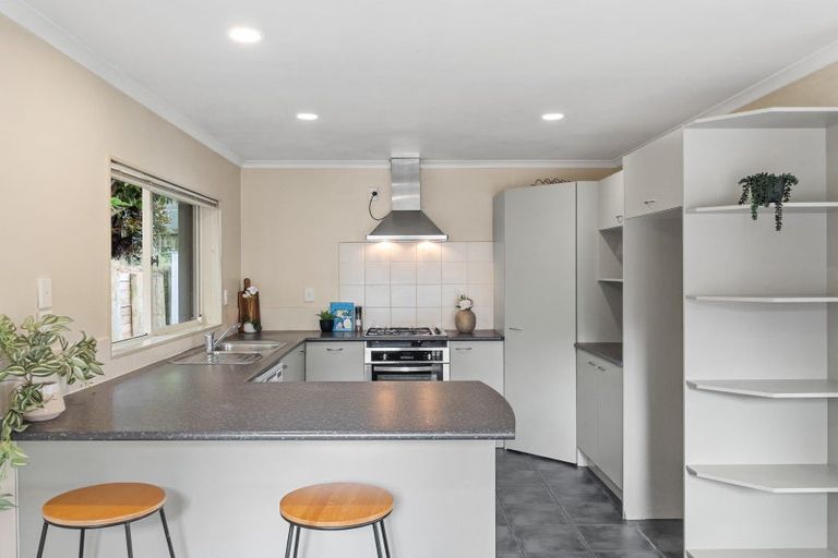 Photo of property in 3 Saybrook Place, Mangere, Auckland, 2022