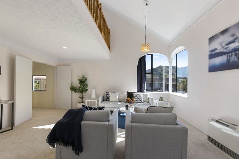 Photo of property in 69 Woodhouse Avenue, Karori, Wellington, 6012