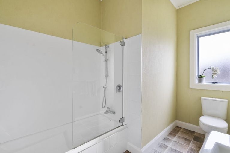 Photo of property in 188 Brooklands Road, Vogeltown, New Plymouth, 4310