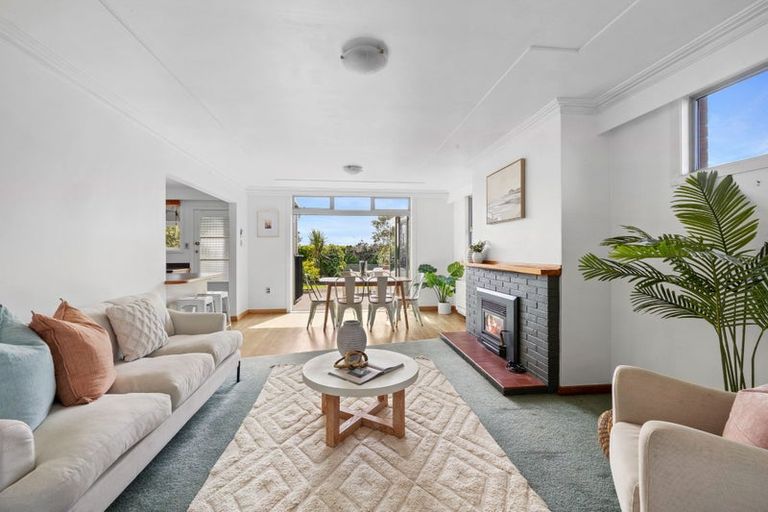 Photo of property in 14 Barrett Street, Westown, New Plymouth, 4310