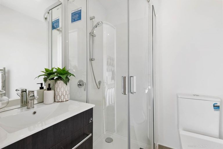 Photo of property in 62u1 Spenmoor Street, Newlands, Wellington, 6037