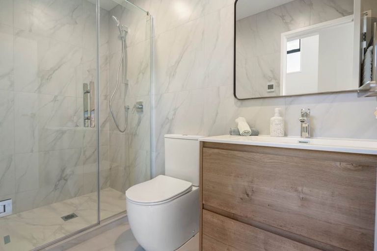Photo of property in 95e Kervil Avenue, Te Atatu Peninsula, Auckland, 0610