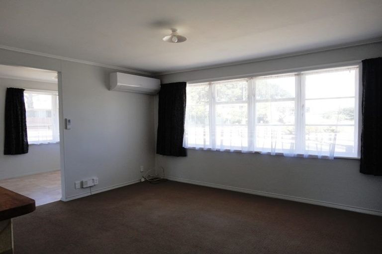 Photo of property in 64 Tawa Crescent, Manurewa, Auckland, 2102