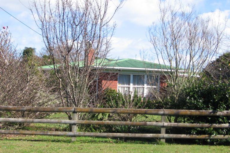 Photo of property in 18 Hill Crescent, Papakura, 2110