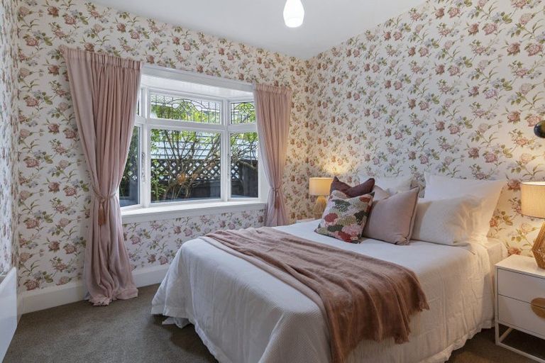 Photo of property in 86 Saint Martins Road, Saint Martins, Christchurch, 8022