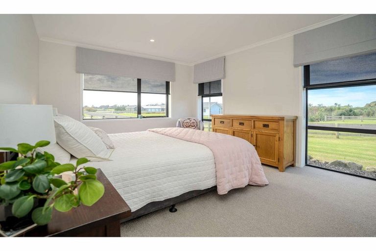 Photo of property in 11 The Lakes Drive, Kerikeri, 0230