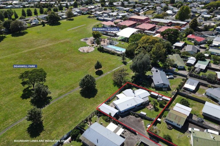 Photo of property in 28 Rosalind Street, Deanwell, Hamilton, 3206