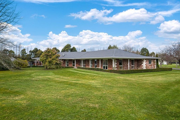 Photo of property in 86 Stanleys Road, Harewood, Christchurch, 8051