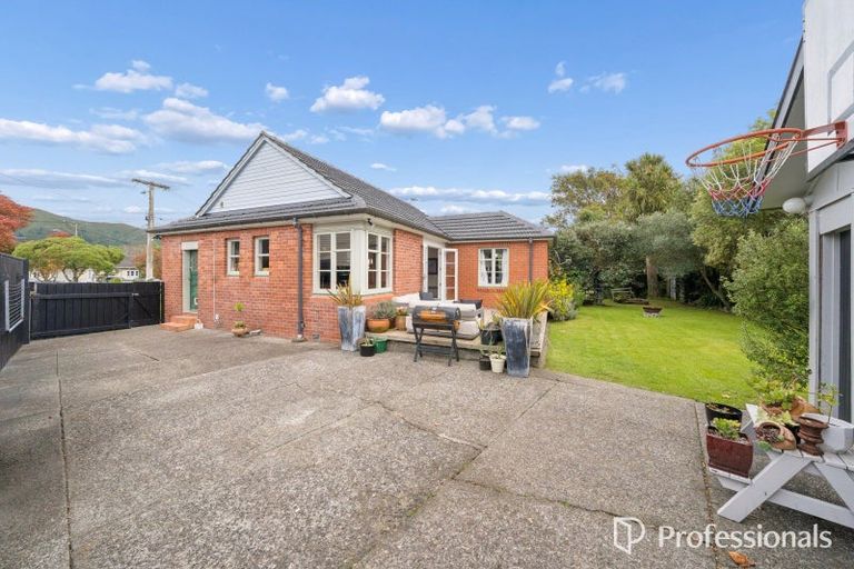 Photo of property in 6 Anson Grove, Naenae, Lower Hutt, 5011