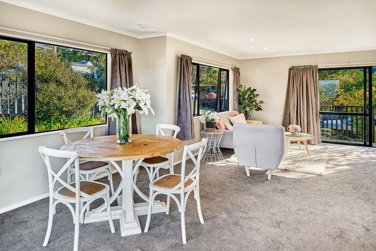 Photo of property in 3 Makora Grove, Paremata, Porirua, 5024