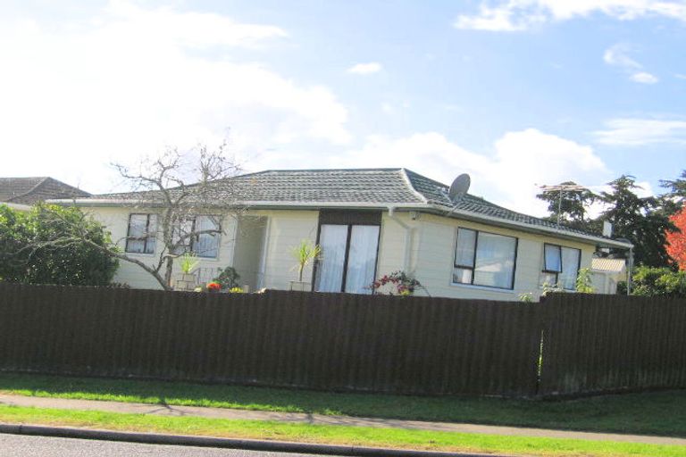 Photo of property in 1/8 Charntay Avenue, Clover Park, Auckland, 2019