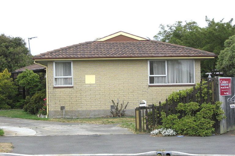 Photo of property in 20 Glen Place, Parklands, Christchurch, 8083