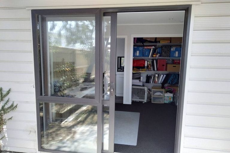 Photo of property in 6 Kamahi Avenue, Hawera, 4610