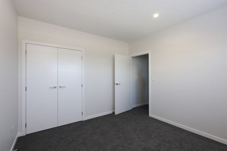 Photo of property in 5 Cassin Place, Taradale, 4112