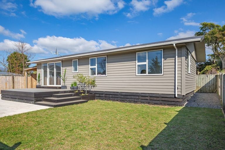 Photo of property in 638 Queen Street East, Levin, 5510