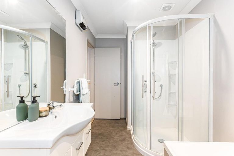 Photo of property in 44a Staithes Drive North, Whitby, Porirua, 5024