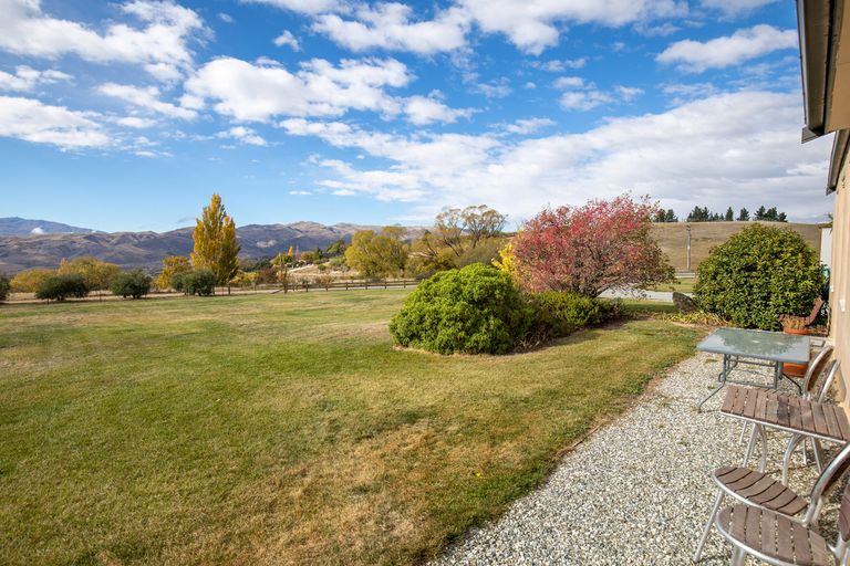 Photo of property in 180 Hall Road, Bannockburn, Cromwell, 9384