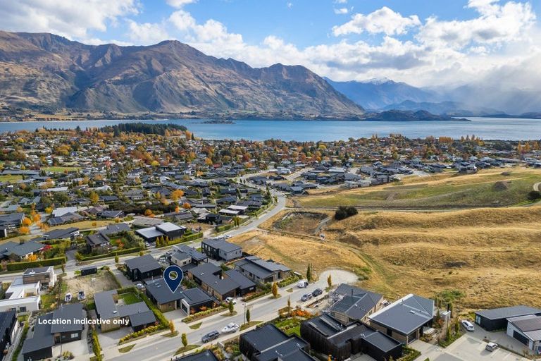 Photo of property in 15 Mills Road, Wanaka, 9305