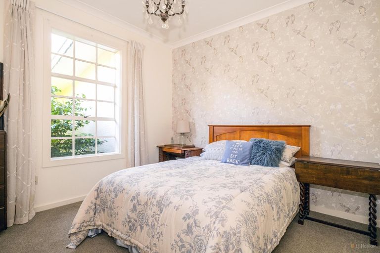 Photo of property in 72 Timaru Road, Waimate, 7924