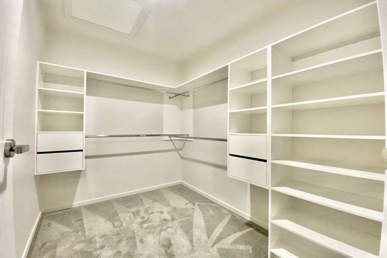 Photo of property in 5 Cloonlyon Drive, Flat Bush, Auckland, 2019