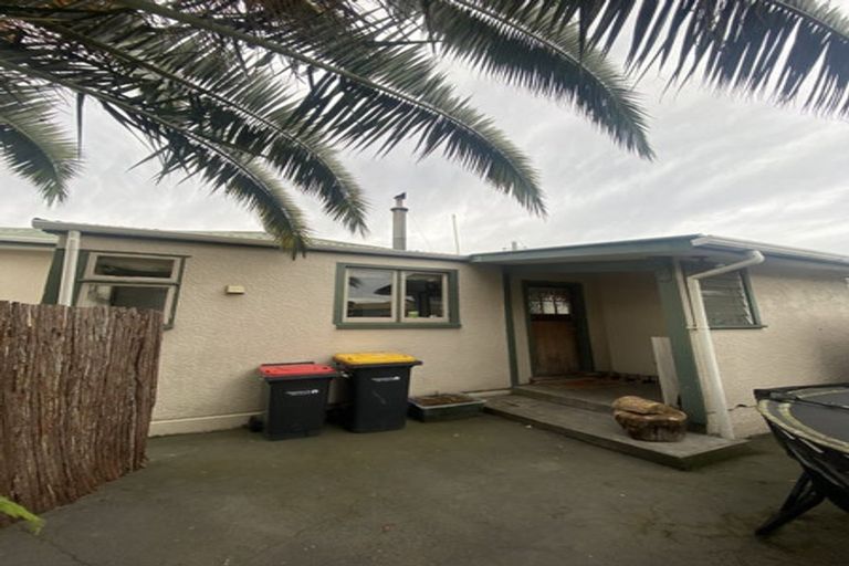 Photo of property in 67 Northcote Road, Northcote, Christchurch, 8052