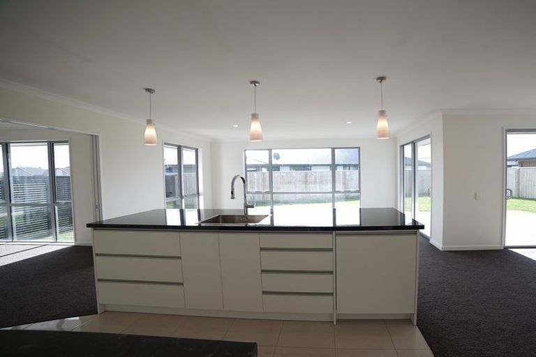 Photo of property in 13 Wakeman Way, Kaiapoi, 7630