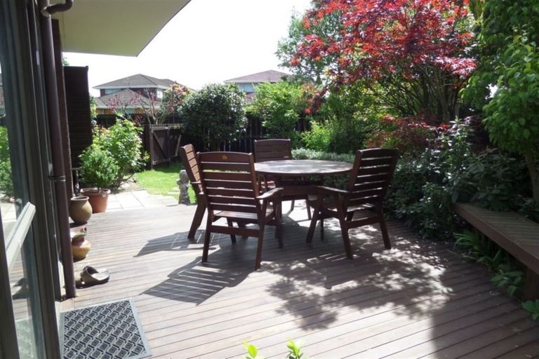 Photo of property in 2/35 Solway Avenue, Ilam, Christchurch, 8041