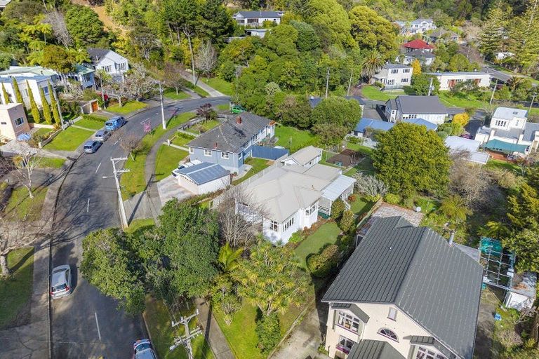Photo of property in 62 Norton Park Avenue, Fairfield, Lower Hutt, 5011