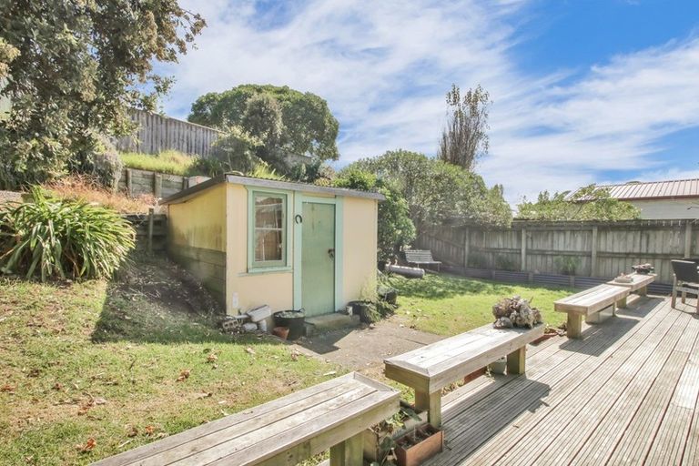Photo of property in 4 Gloucester Street, Waitarere Beach, Levin, 5510