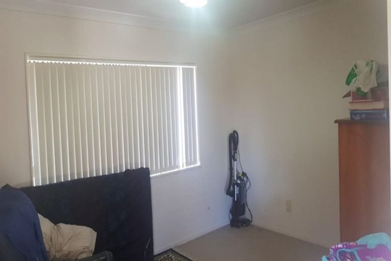 Photo of property in 56 Ransom Smyth Drive, Goodwood Heights, Auckland, 2105