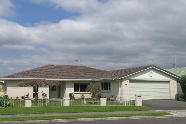 Photo of property in 77 Plateau Heights, Mount Maunganui, 3116