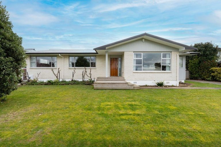 Photo of property in 123 Dittmer Drive, West End, Palmerston North, 4412