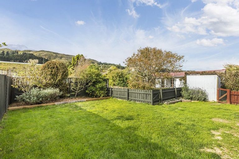 Photo of property in 30a Coates Street, Tawa, Wellington, 5028